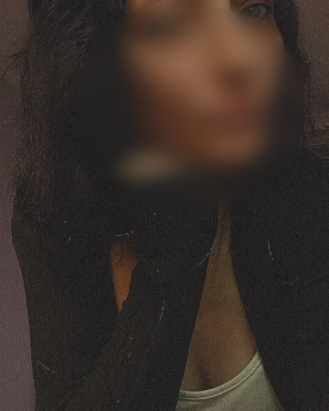 Adriana - Image 2