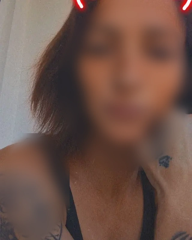 Adriana - Image 4